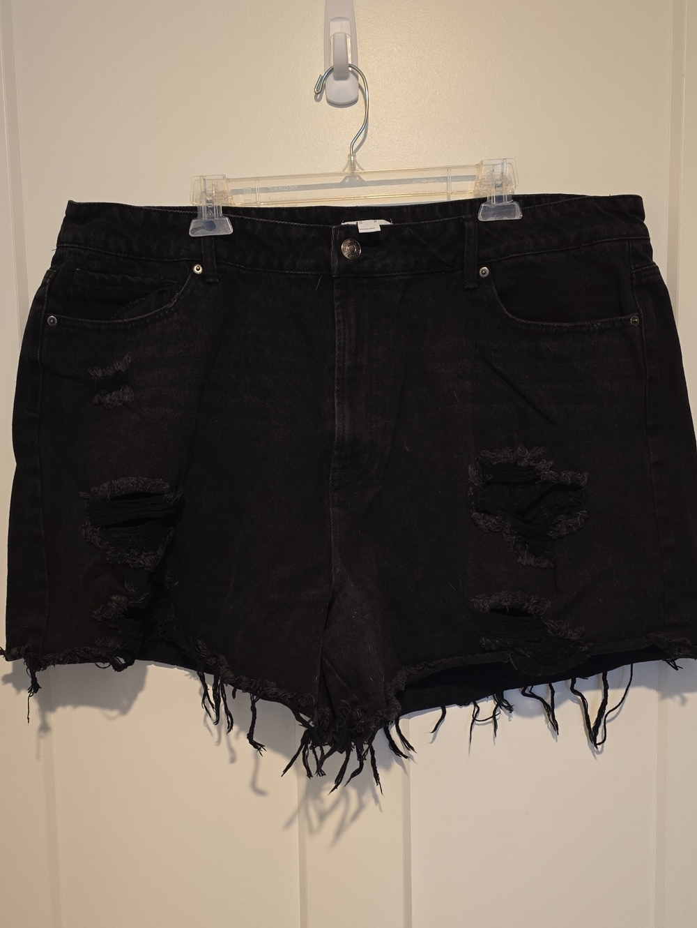 Forever 21 Black Distressed High-Rise Denim Shorts